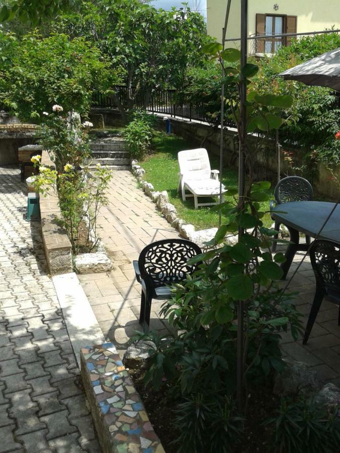Bed & Breakfast Da Charlie LʼAquila Exterior foto