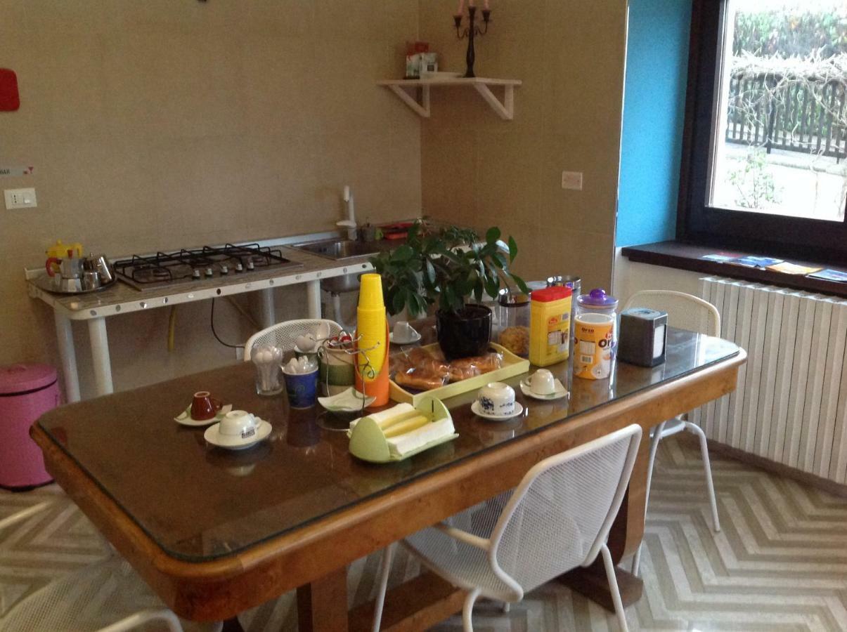 Bed & Breakfast Da Charlie LʼAquila Exterior foto